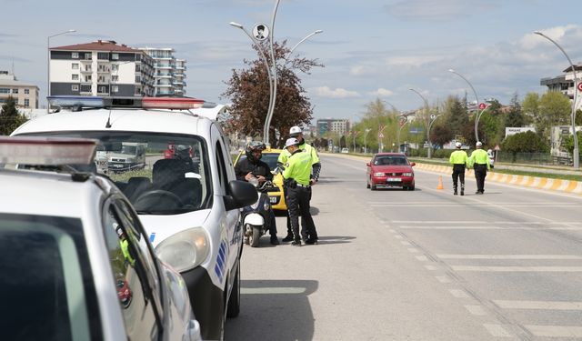 Edirne'de trafik ekipleri dron destekli denetim yaptı