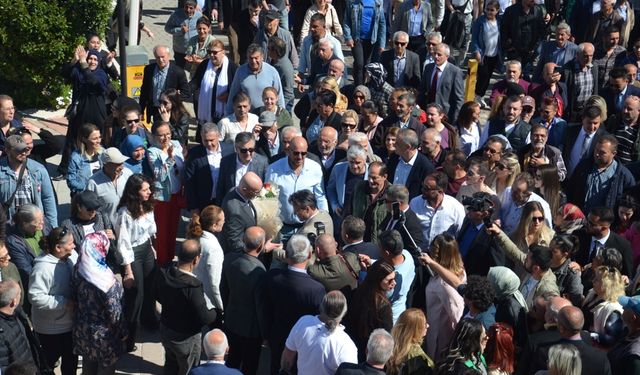 Gelibolu Belediye Başkanı Soyuak mazbatasını aldı