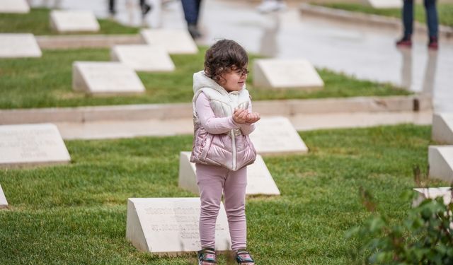 Mehmetçik'in destanlaştığı topraklara yurdun dört bir yanından ziyaretçiler geliyor