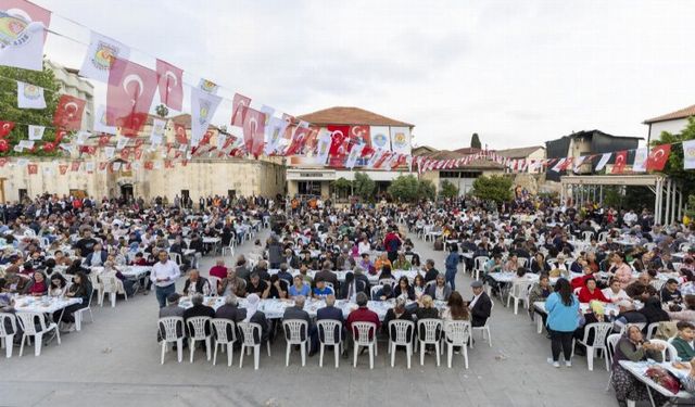 Başkan Seçer, ‘Bayram Sofrası’nda Tarsus halkıyla buluştu