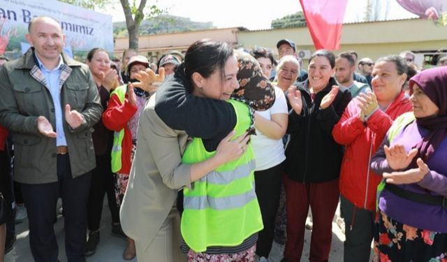 Başkan Sengel emekçilerle bayramlaştı