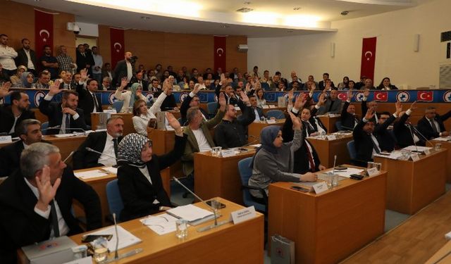 Düzce Belediye Meclisi'nde yeni dönem ilk toplantı