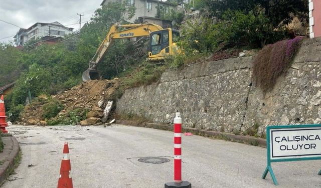 İzmit'te tehlike arz eden taş duvar yenileniyor