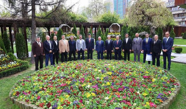 Kardeş Azerbaycan heyetinden Başkan Büyükkılıç’a ziyaret