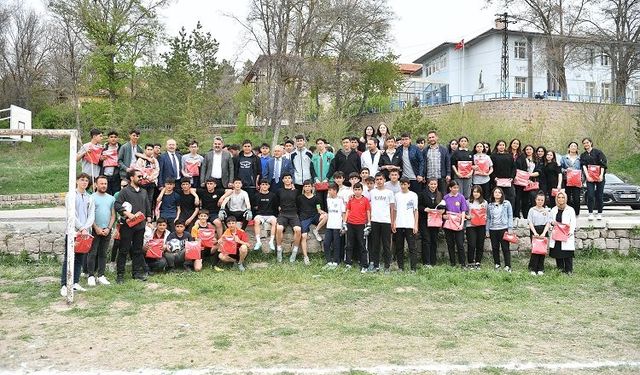 Kayseri Büyükşehir'den öğrencilere müjdeler