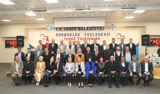 Kocaeli İzmit'te Başkan Hürriyet muhtarlarla buluştu