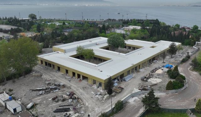 Kocaeli'de Engelsiz Yaşamın Merkezinde çalışmalar sürüyor