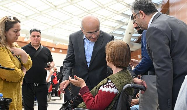 Malatya'da 50 adet akülü engelli aracı teslim edildi