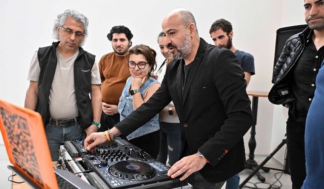 Muratpaşa Belediyesinin DJ’lik kursuna yoğun ilgi