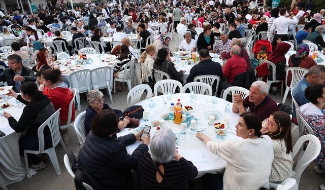 Nilüfer'de 5 bin kişi iftarda buluştu