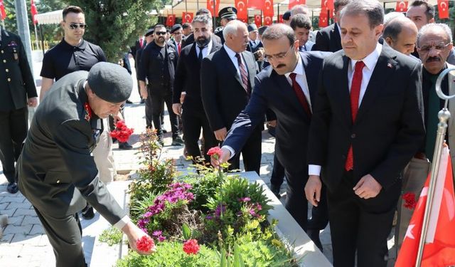 Osmanbey Şehitliğinde anma töreni yapıldı