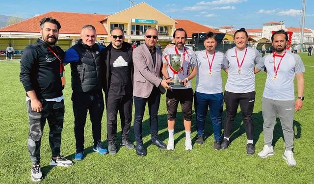 Talasgücü'nün U14'ü Türkiye şampiyonu