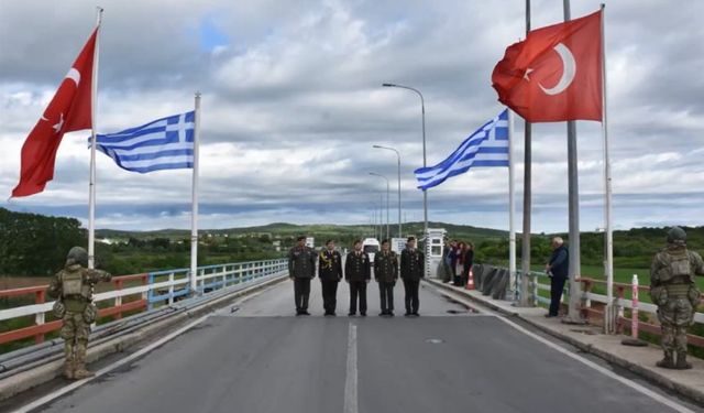 Türk askeri yetkililer Yunanistan’ı ziyaret etti