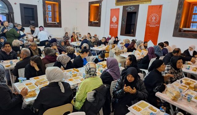 Vakfeden gönüller bereketli sofralarda buluştu