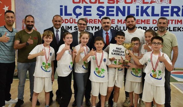 Yıldırım'da minik sporcular ödüllendirildi