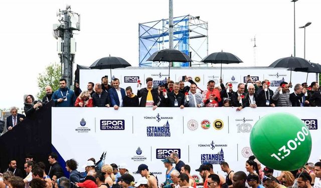 AB Büyükelçisi Türkiye Delegasyon Başkanı İstanbul Yarı Maratonu’na katıldı