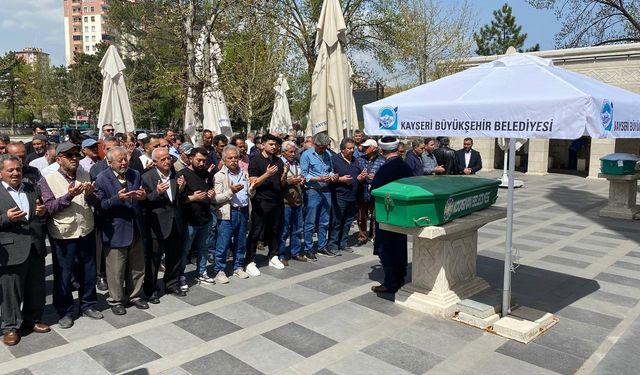 Akrep yedikten sonra hayatını kaybeden adam toprağa verildi