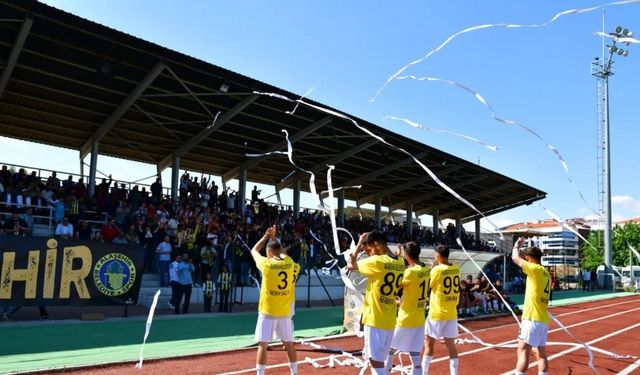 Alaşehir Belediyespor, Kırkağaç Acar İdmanyurdu’nu farklı geçti