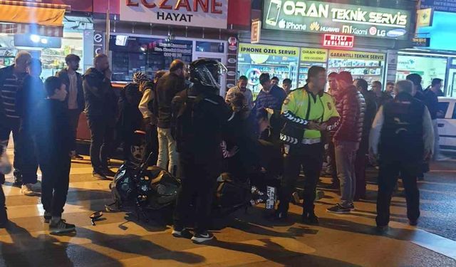 Ankara’da motosiklet yayaya çarptı: 2 yaralı