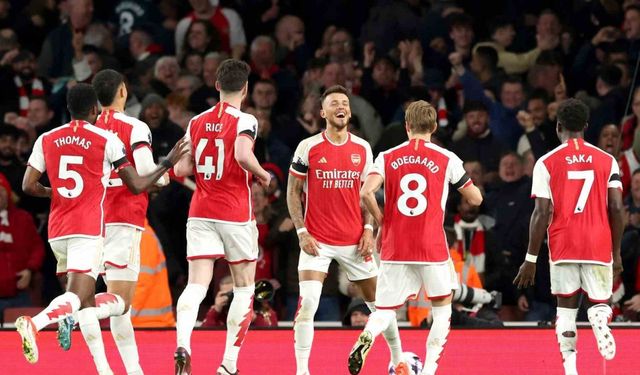 Arsenal, derbiyi 5 golle kazandı