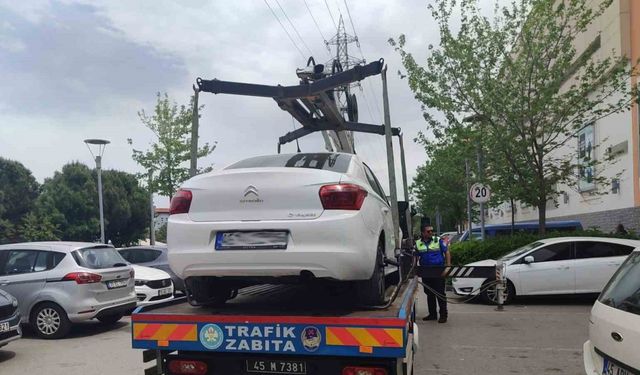 AVM’de engelli yerine park eden sürücülere ceza