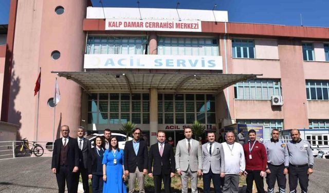 Aydın İl Sağlık Müdürü Şenkul sağlık personelinin bayramını kutladı