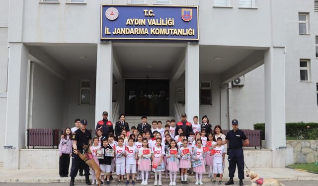 Aydın’da jandarma ekiplerinden çocuklara özel etkinlik