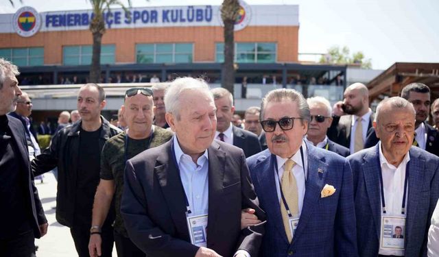 Aziz Yıldırım 6 yıl sonra Fenerbahçe tesislerinde