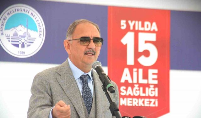 Bakan Özhaseki: "Deprem bölgesinde bakanlık olarak binden fazla şantiyemiz var, 300 bin konutun yapımı devam ediyor"