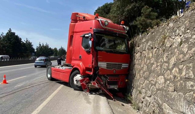 Bakıma giderken kaza yaptı, dorsenin takılı olmaması facianın önüne geçti