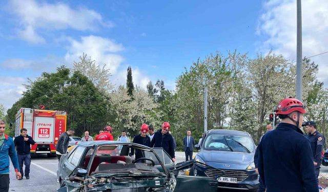 Balıkesir’de trafik kazası: 1 ölü 5 yaralı