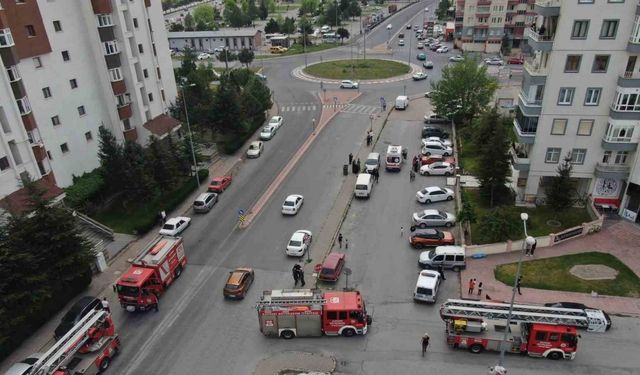 Balkonda çıkan yangın korkuttu