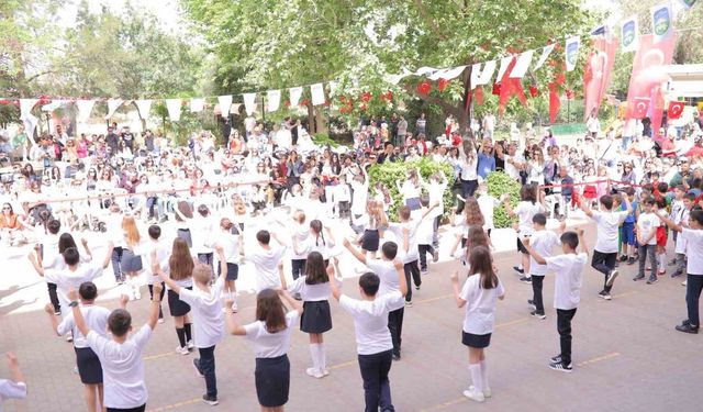 Başak Koleji’nde öğrenciler 23 Nisan coşkusunu velileri ile birlikte yaşadı