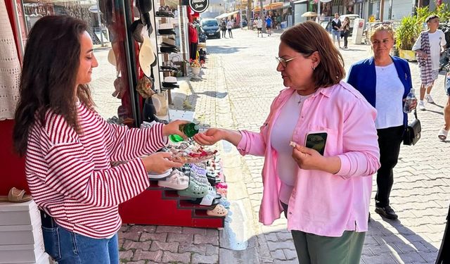 Başkan Gençay, vatandaşlarla bayramlaştı