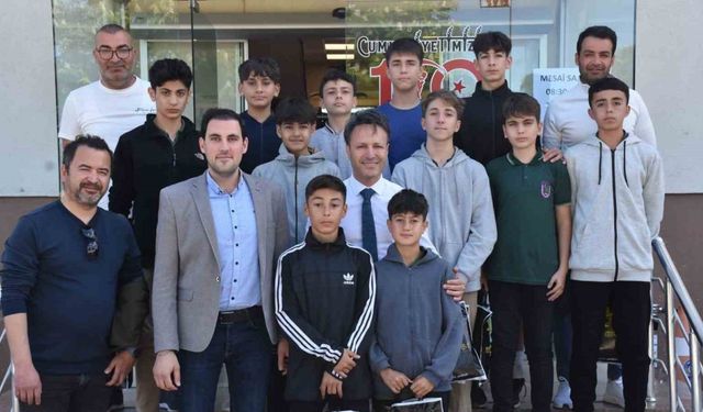 Başkan Soyuak, şampiyon sporcularla bir araya geldi