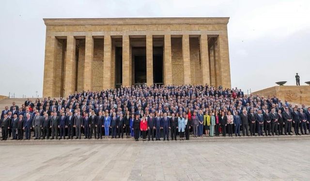 Başkan Zencirci Anıtkabir’i ziyaret etti