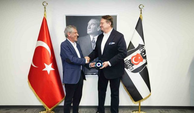 Beşiktaş Başkanı Hasan Arat, Fernando Santos ile vedalaştı