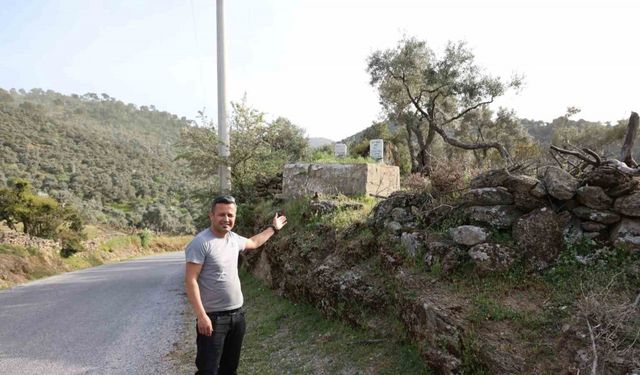 Bu mezarlar görenleri şaşırtıyor, sebebini öğrenenler ise takdir ediyor