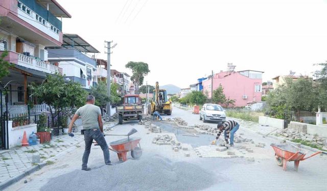 Burhaniye Belediyesi Fen İşleri ekipleri çalışmalarına devam ediyor