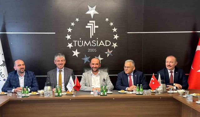 Büyükkılıç’tan TÜMSİAD Kayseri Şubesi’ne bayram ziyareti