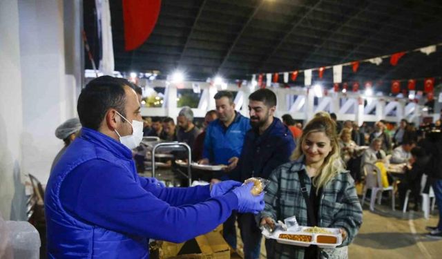 Büyükşehir’in iftarları devam ediyor