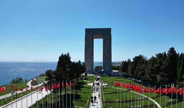 Çanakkale Savaşları’nın yaşandığı Tarihi Gelibolu Yarımadası’nda bayram yoğunluğu