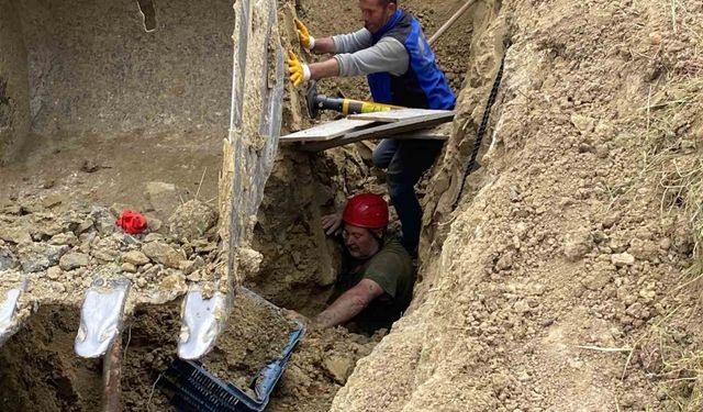 Çanakkale’de toprak kayması: Göçük altında kalanları kurtarma çalışmaları devam ediyor