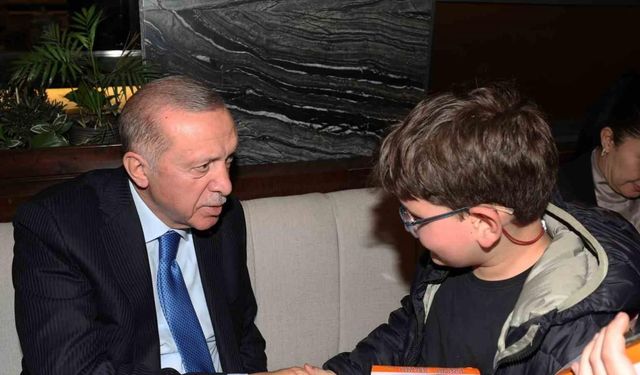 Cumhurbaşkanı Erdoğan, gençlerle bir araya geldi