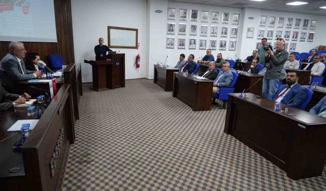 Edremit Belediye Başkanı Ertaş, Turizm Haftası dolayısıyla sektör temsilcileriyle buluştu