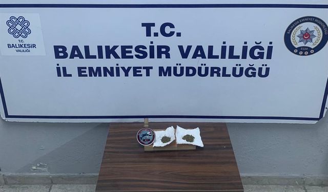 Edremit’te ’dur’ ihtarına uymayan şahıslardan uyuşturucu çıktı