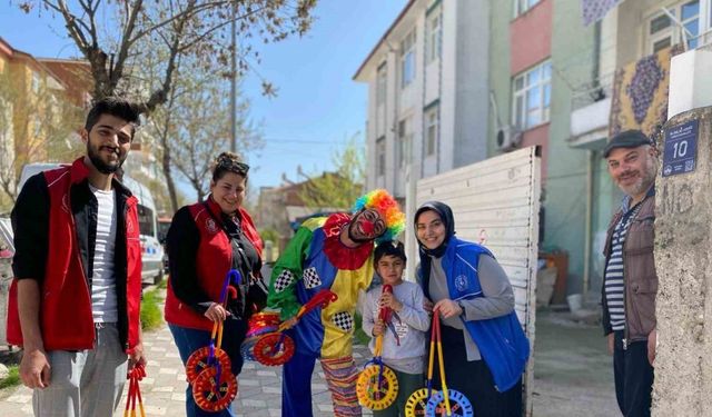 Elazığ Gençlik Merkezi, çocukların yüzünü güldürdü