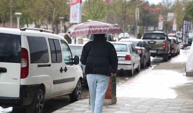 Elazığ’da kısa süreli sağanak