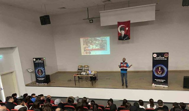 Elazığ’da öğrencilere siber farkındalık eğitimi