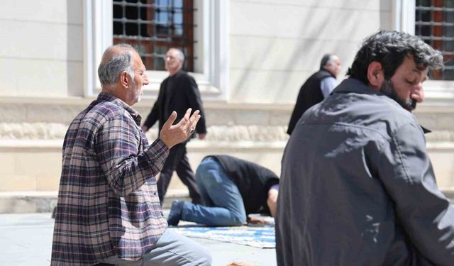 Elazığ’da Ramazan ayının son cuma namazı kılındı